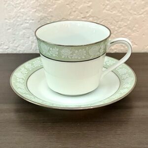 Noritake Vienne Tea Cup Saucer Set